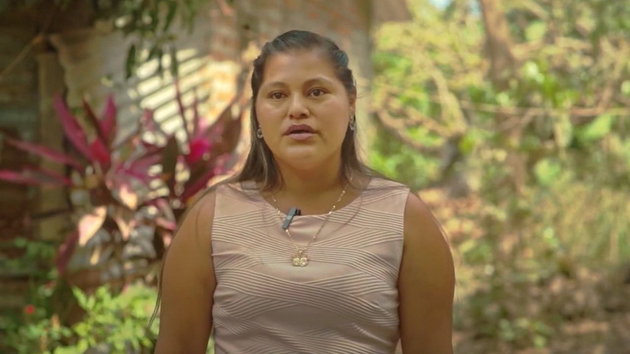 Une femme au Salvador